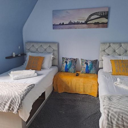 3 Bedroom Brixton Apartment Лондон Екстериор снимка