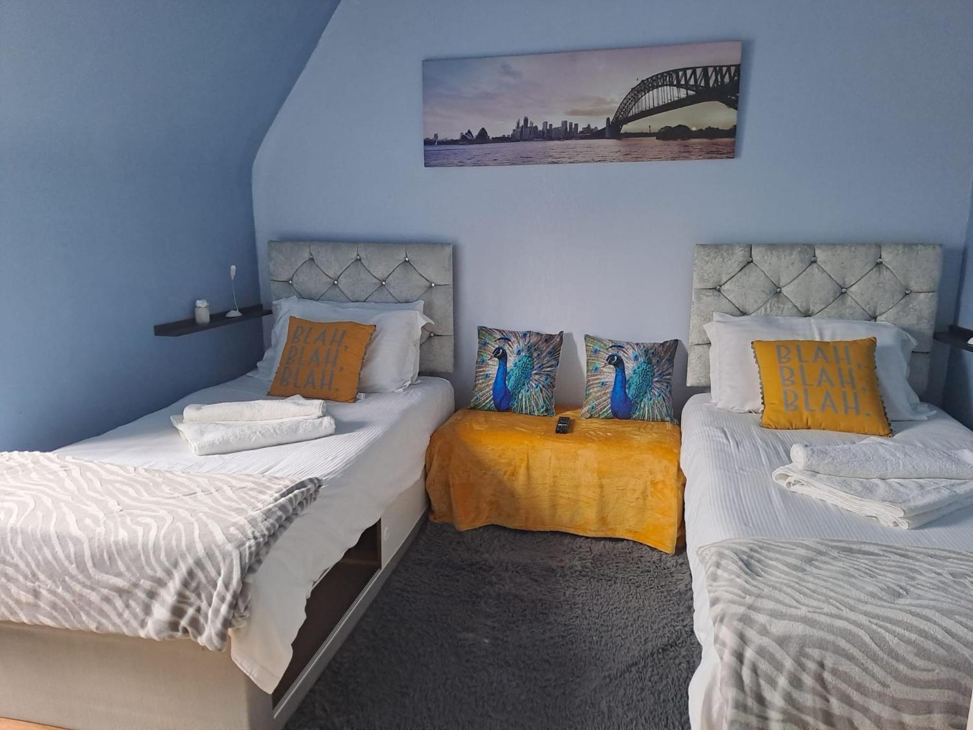 3 Bedroom Brixton Apartment Лондон Екстериор снимка
