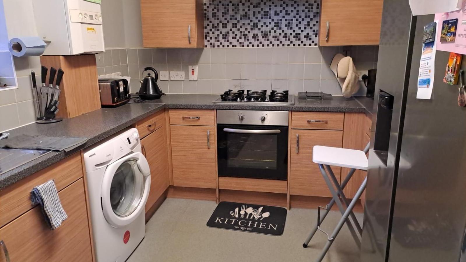 3 Bedroom Brixton Apartment Лондон Екстериор снимка